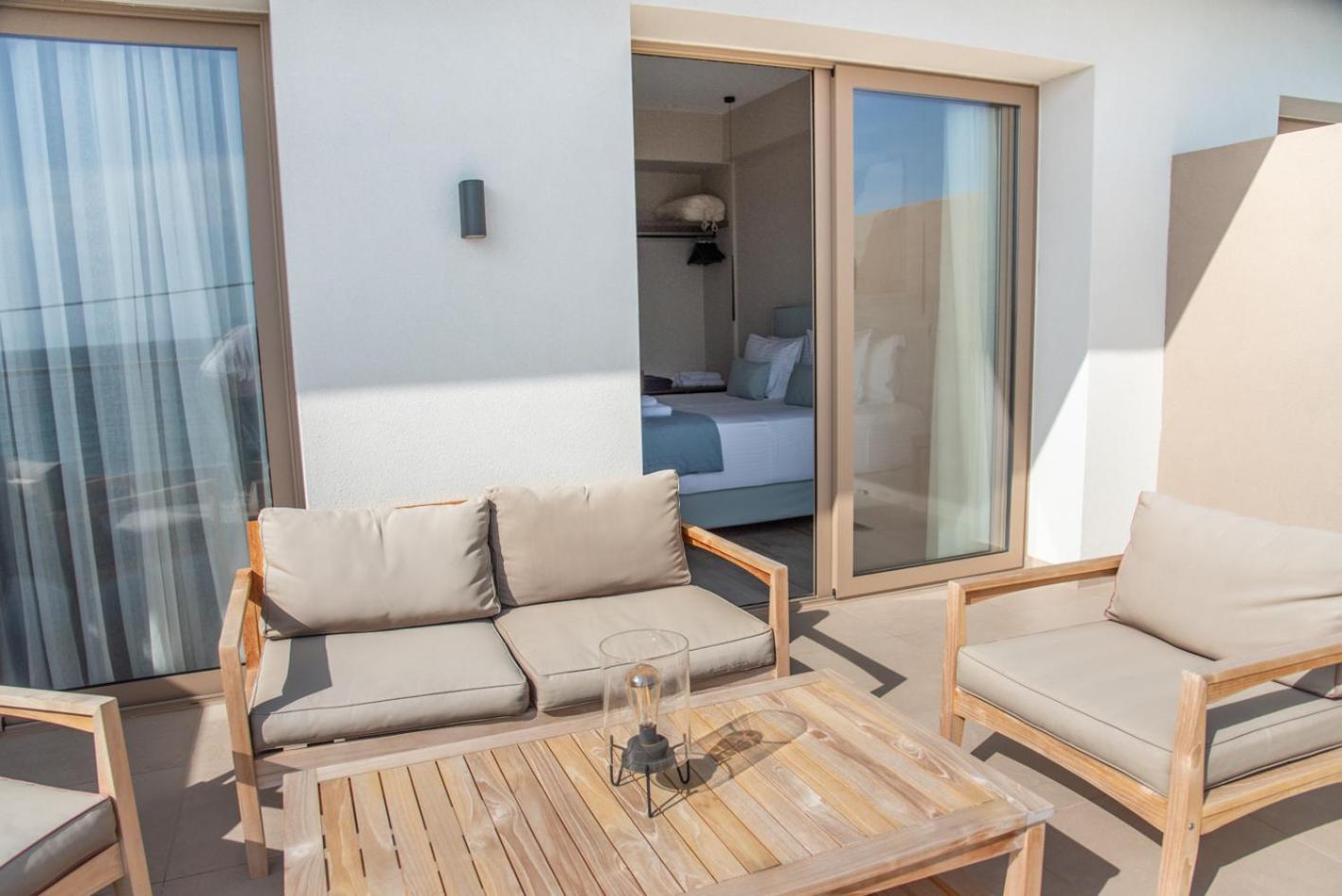 Kaiser Luxury Suites Achílleion Extérieur photo