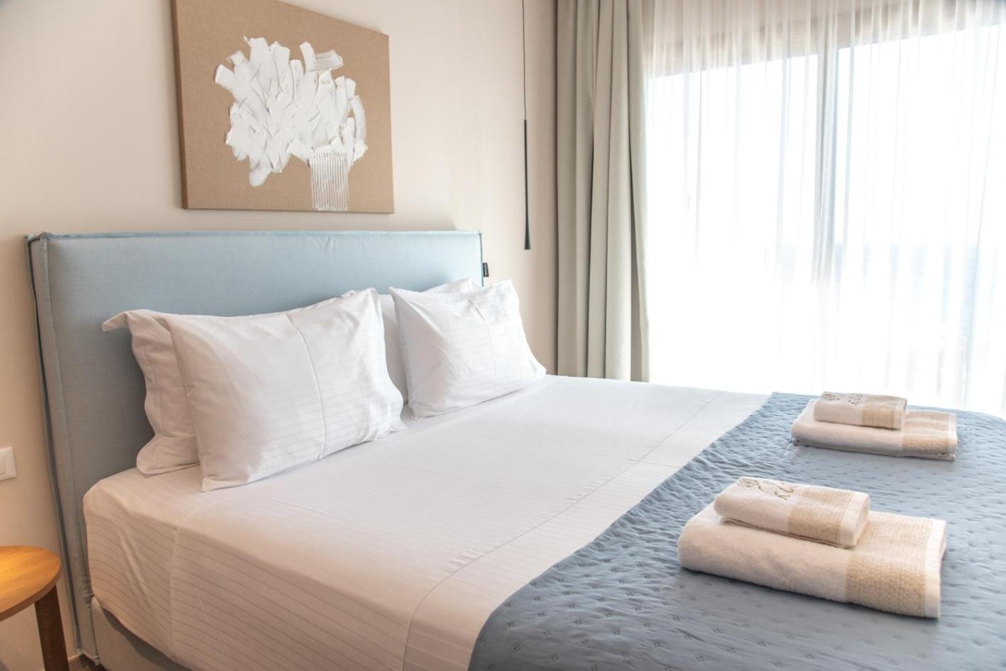 Kaiser Luxury Suites Achílleion Extérieur photo